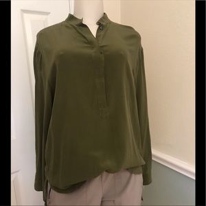 ❤️Madewell Olive silk blouse